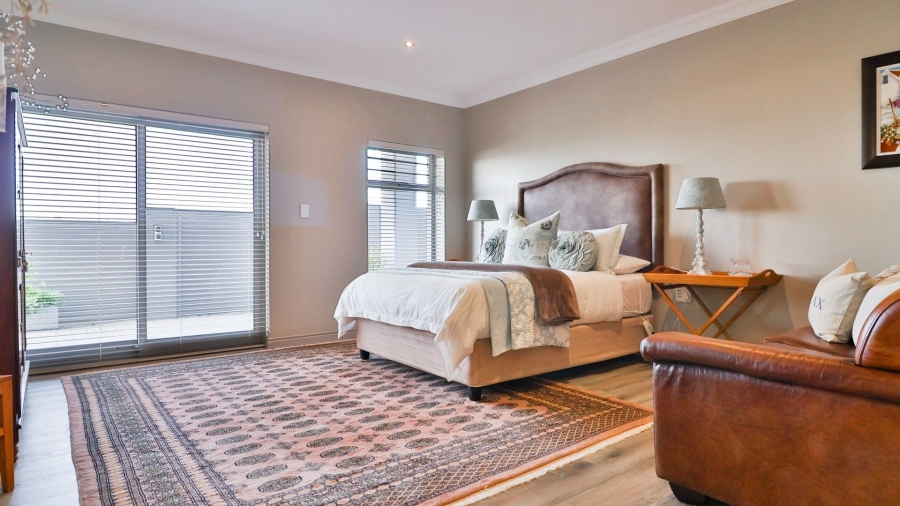 6 Bedroom Property for Sale in Kleinbaai Western Cape